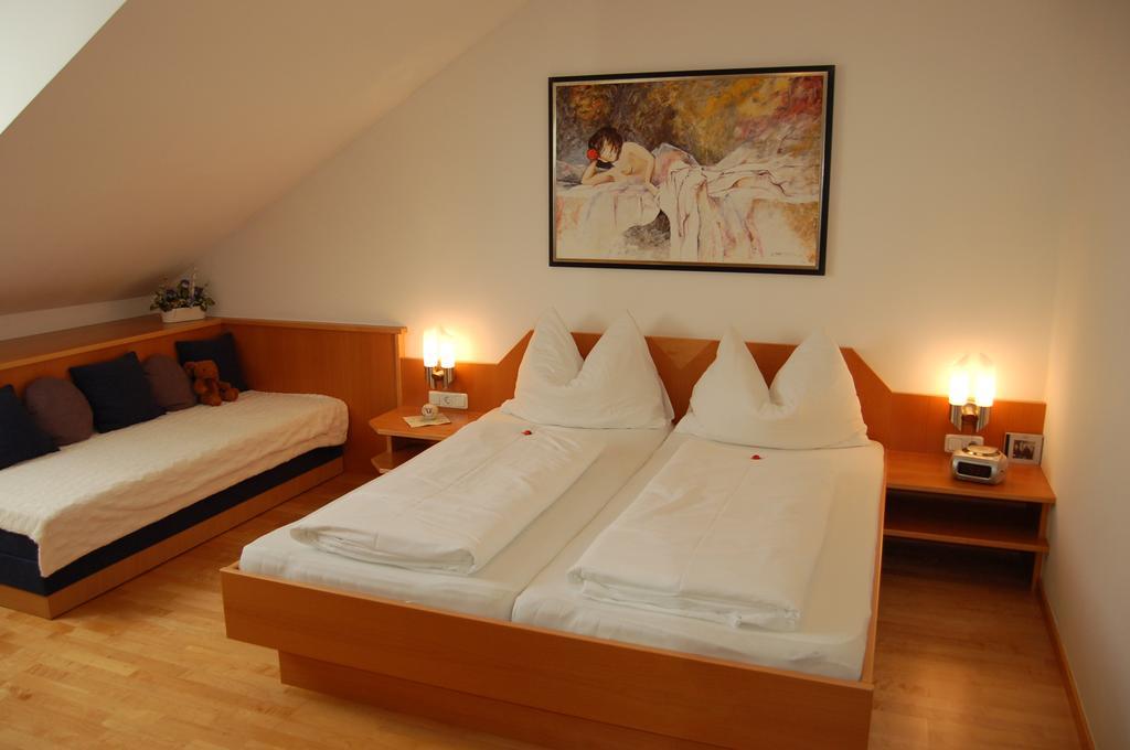 Pension Zur Post Apartment Bad Blumau Phòng bức ảnh