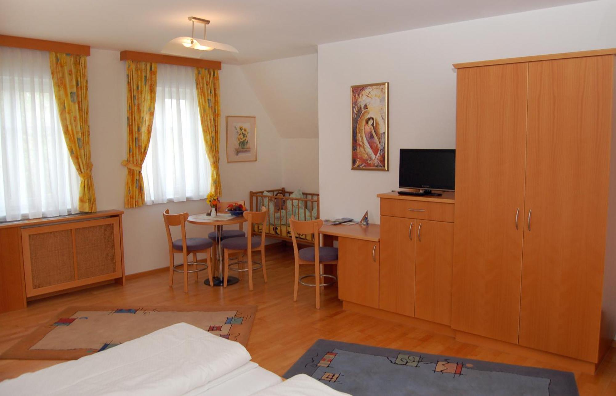 Pension Zur Post Apartment Bad Blumau Phòng bức ảnh